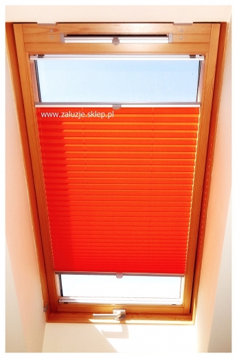 Pomarańczowa plisa okienna
